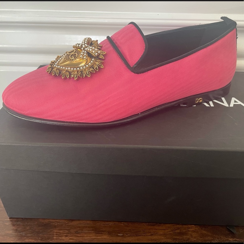 Dolce and Gabanna women’s pink silk Amore flat loafers. Worn once. Size 39.